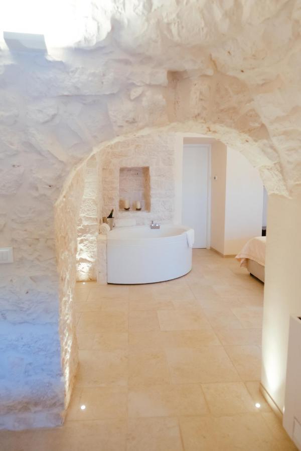 Iconica Luxury Suites Алберобело Екстериор снимка