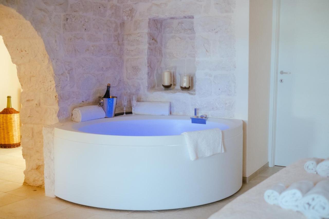 Iconica Luxury Suites Алберобело Екстериор снимка