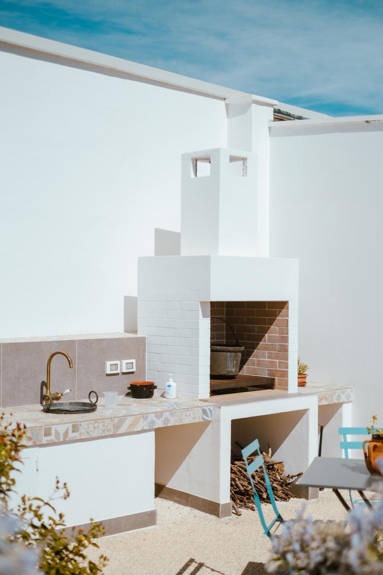 Iconica Luxury Suites Алберобело Екстериор снимка