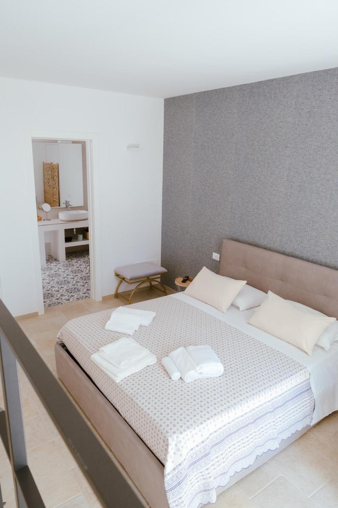 Iconica Luxury Suites Алберобело Екстериор снимка